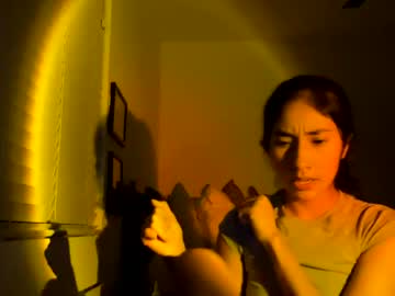 latina cam girl divine_iris image #1904212