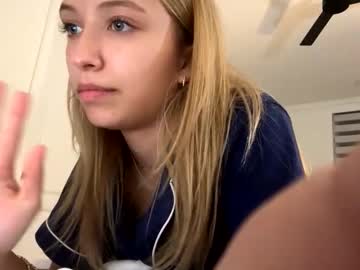 latina cam girl paigesylviaa image #4690127
