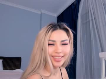latina cam girl bae_suz image #366115