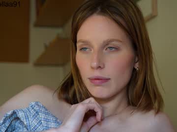 latina cam girl ellaa91 image #2783740