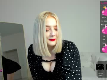 latina cam girl oliviabr0wn image #2090949