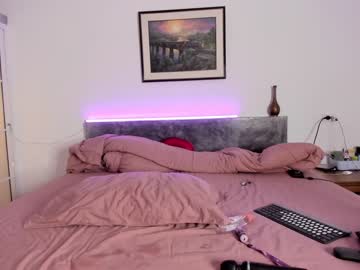 latina cam girl l0ve_sh0w image #3572555