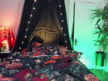 latina cam girl audrey_ image #4120656