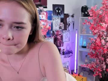 latina cam girl pinkys_pie image #4660002