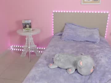 latina cam girl little_effy18 image #634528