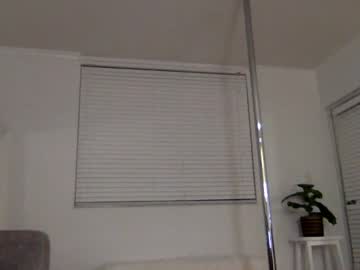 latina cam girl armani123_ image #4215209