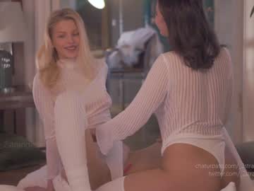 latina cam girl _2strangers image #4135162