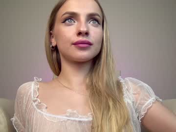 latina cam girl shycinderella image #1560941