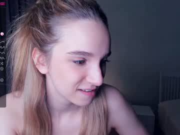 latina cam girl love_lovess image #3263078