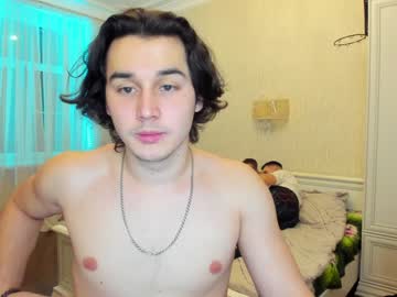 latina cam man all_inn image #1196289