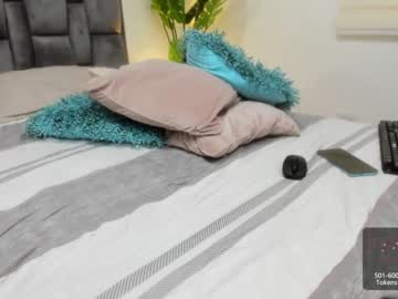 latina cam girl abigail_w image #1017086