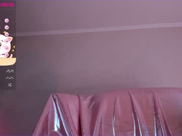 latina cam girl u_needed_me_ image #2000529