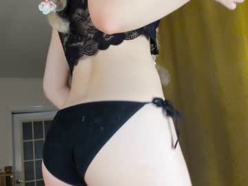 latina cam girl virgiin_lily image #889770