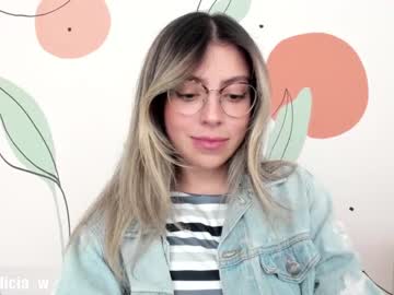latina cam girl aliciawonder_ image #2846184