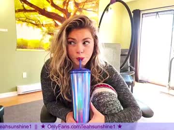 latina cam girl leahsunshine image #1854729