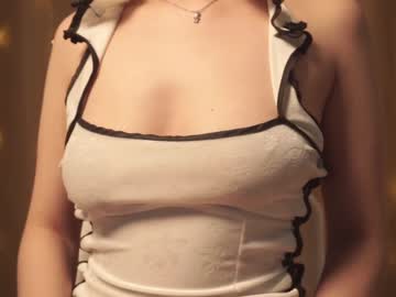 latina cam girl helenmoors image #2750973