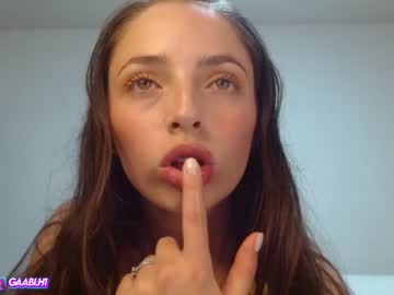 latina cam girl gabrielaa_18 image #2291034
