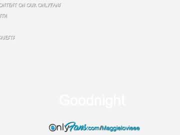 latina cam girl maggielovieee image #1948005