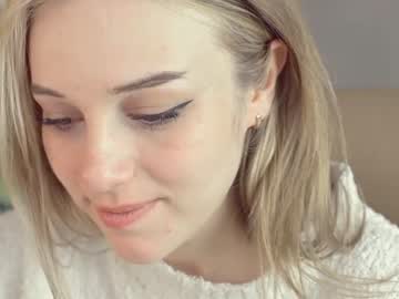 latina cam girl mia_milagros image #991528
