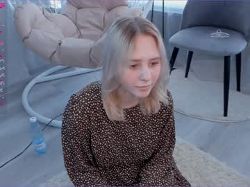 latina cam girl fayevalentinee image #2911660