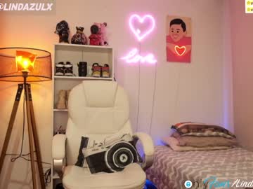 latina cam girl lindabluee image #1966674
