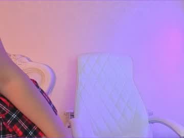 latina cam girl akura_01 image #1918603