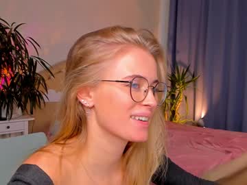 latina cam girl linellali image #1720115