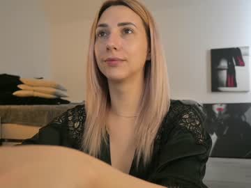 latina cam girl allayah image #4414905