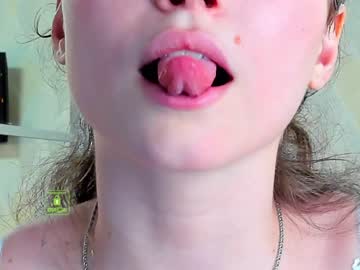 latina cam girl demurelixir image #1119331