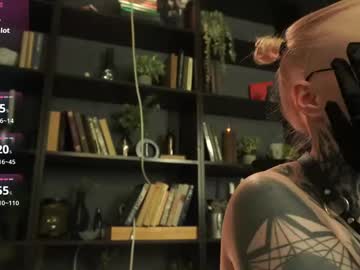 latina cam girl goddes_calzedonia image #4708223
