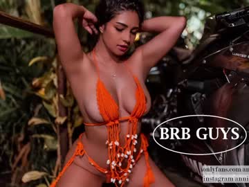 latina cam girl annieguzman_ image #3039662