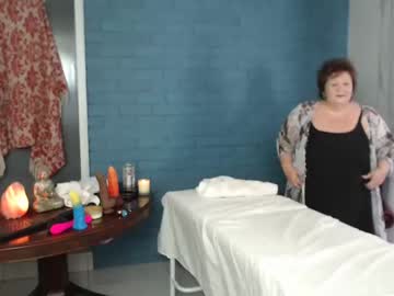 latina cam girl lexyleaf420 image #313480