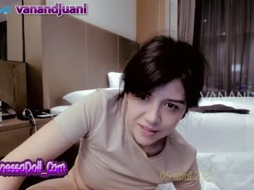 latina cam girl vanandjuani image #985326