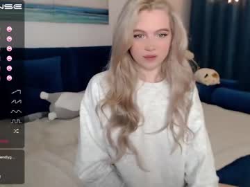 latina cam girl small_blondee image #937111