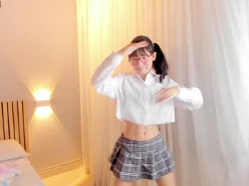 latina cam girl little_effy18 image #2746624