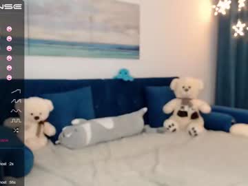 latina cam girl small_blondee image #845372