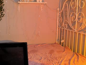 latina cam girl linellali image #1705019