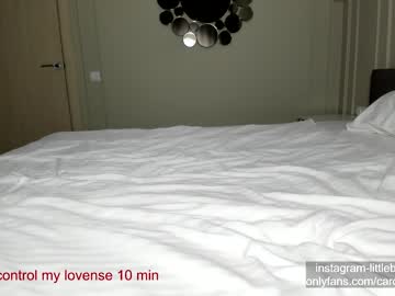 latina cam girl carolinaherera image #2908551