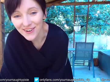 latina cam couple yournaughtypixie image #1216409