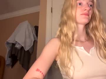 latina cam girl ssoftstarr18 image #4628060