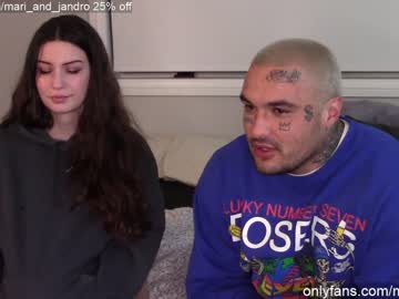 latina cam girl mari_and_jandro image #253649