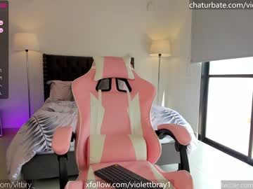 latina cam girl violett_bray image #3033171