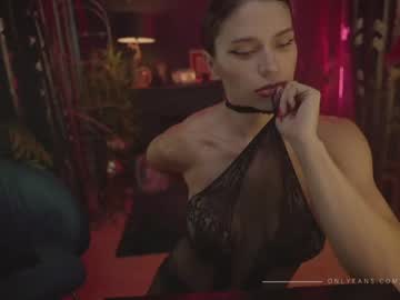 latina cam girl lucieoude_ image #1761282