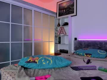 latina cam girl l0ve_sh0w image #4041287
