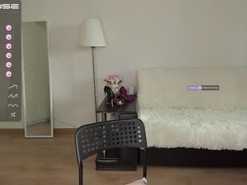 latina cam girl intrigueeme image #1900881