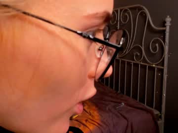 latina cam girl linellali image #1691498