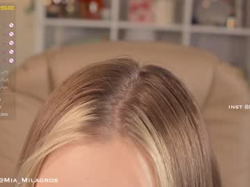 latina cam girl mia_milagros image #2240200