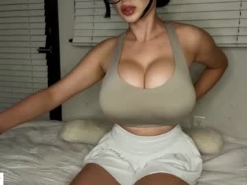 latina cam girl _natycutei19 image #3679123