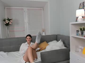 latina cam girl minyrose image #3515072