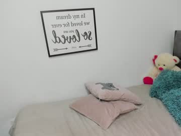 latina cam girl abigail_w image #548837